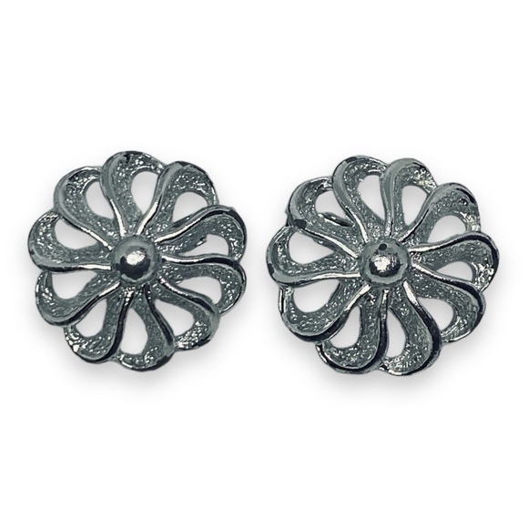 Vintage Sarah Coventry Silver Tone Flower Clip On Earrings - Picture 3 of 5